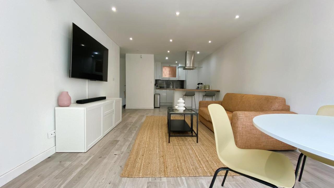 Appartement 1 Chambre proche de gare, plage, centre Antibes Extérieur photo